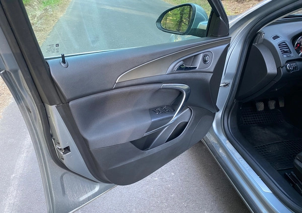 Opel Insignia cena 27200 przebieg: 270000, rok produkcji 2013 z Tarnobrzeg małe 301
